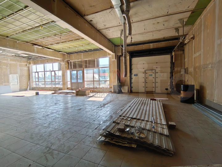 Помещение под детейлинг на красной линии