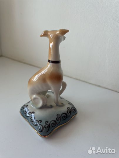 Статуэтка собака левретка