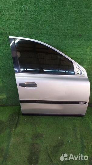 Дверь передняя правая в сборе передняя правая
