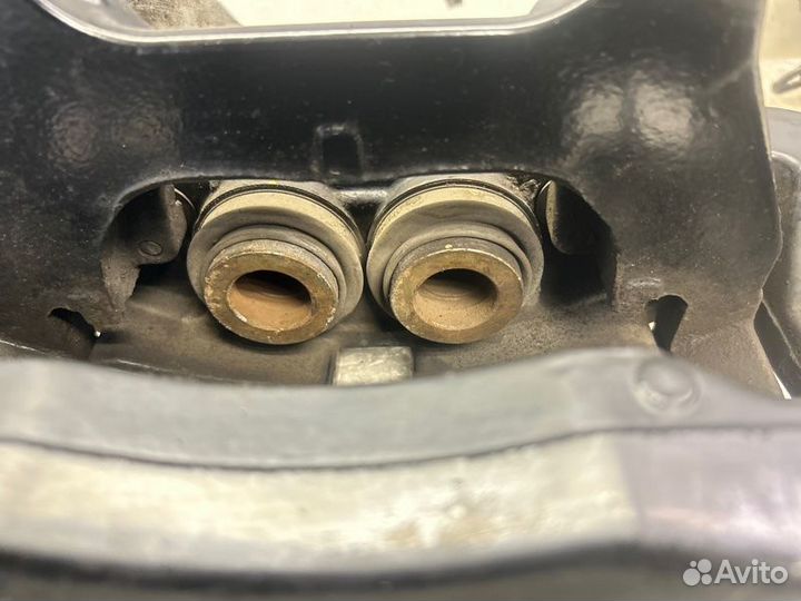 Суппорт передний Bentley Continental GT