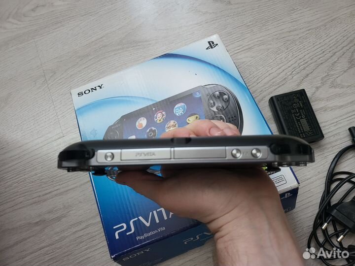 Sony ps Vita+16 игр