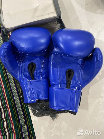 Боксерские перчатки 12 oz everlast