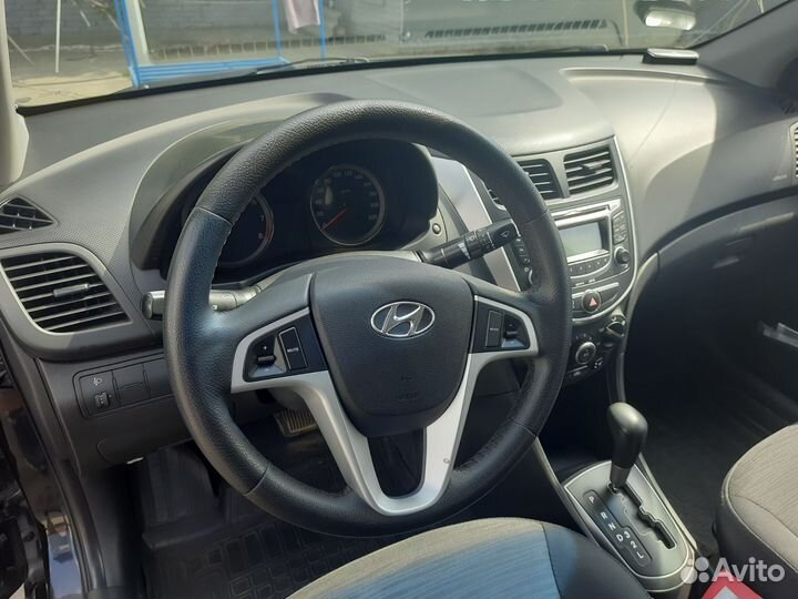 Hyundai Solaris 1.4 AT, 2015, 71 245 км