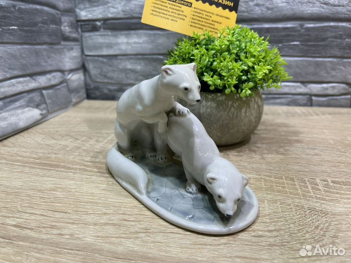 М.21975 Статуэтка Два горностая Royal Copenhagen
