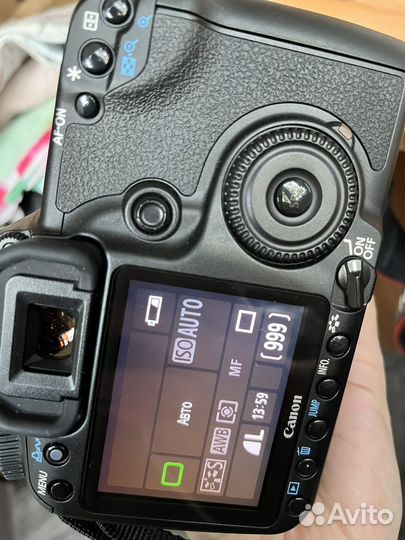 Зеркальный фотоаппарат canon 40D eos