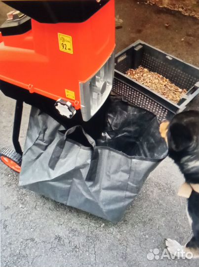 Эл. садовый измельчитель 