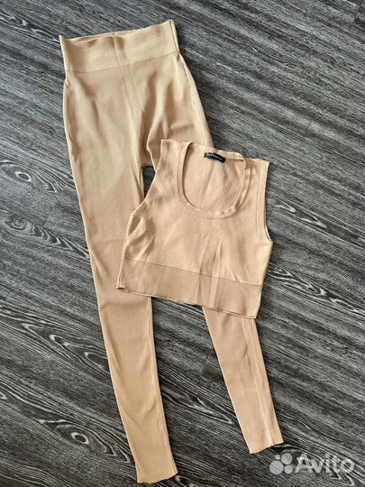 Спортивный костюм женский (топ и лосины)