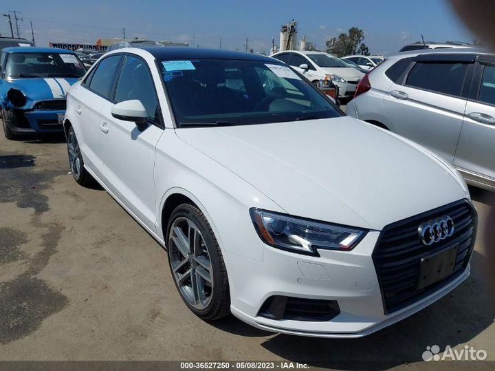 Audi A3 2.0 AMT, 2018, битый, 32 908 км