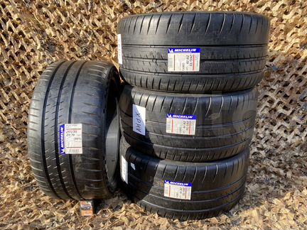 Michelin Pilot Sport Cup 2 265/35 R19 98Y