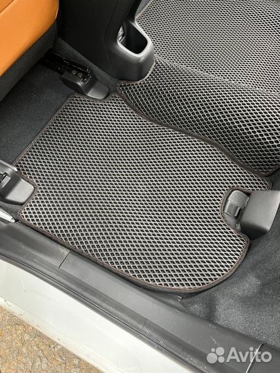 Автоковрики для Honda Vezel с бортами