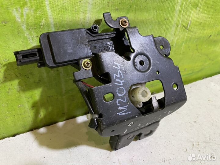 Замок багажника Mazda 3 BK Седан B33D56820