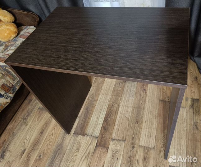 Письменный стол бу, 70х45х75см