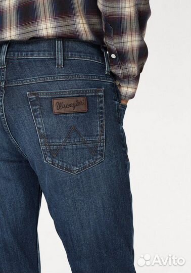 Джинсы клеш Wrangler