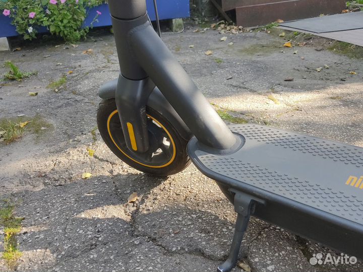 Самокат взрослый электрический бу