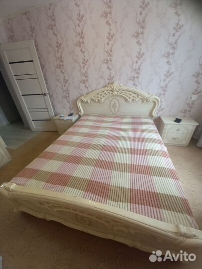 Спальный гарнитур