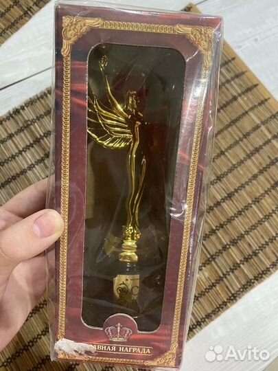 Статуэтка Ника 