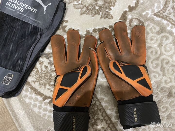 Вратарские перчатки puma р 10