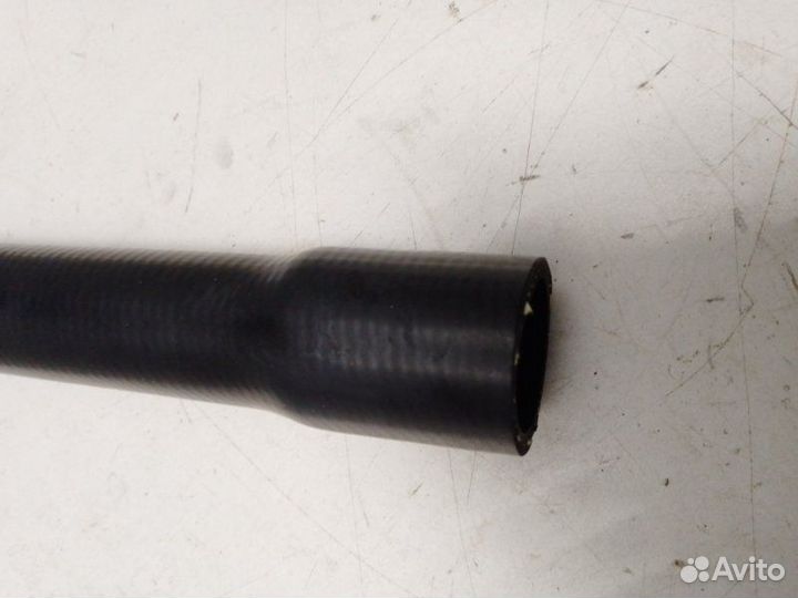 Патрубок охлаждения радиатора Volkswagen Passat