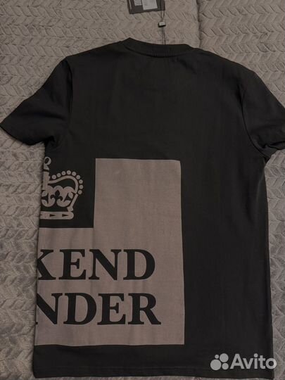 Футболка weekend offender