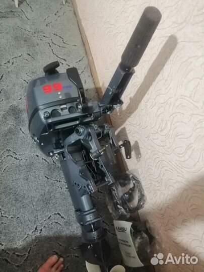 Лодочный двигатель