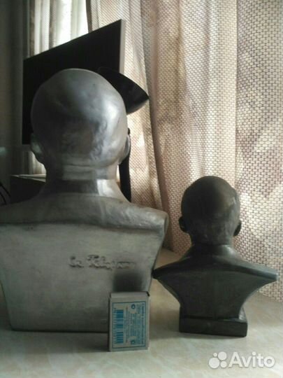 Бюст В.И. Ленина