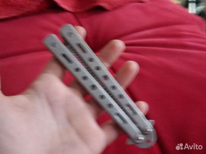 Нож бабочка расческа