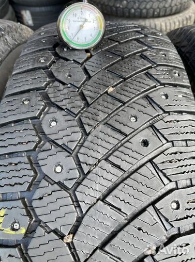 Continental ContiIceContact 4x4 235/65 R17