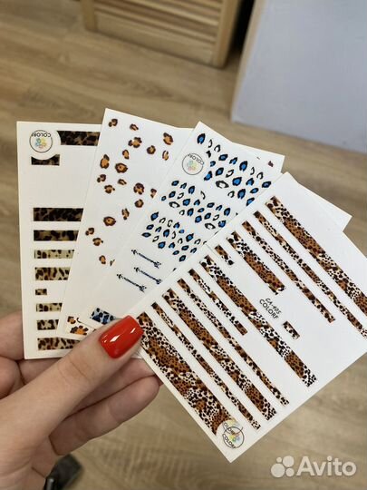 Слайдеры и наклейки для маникюра