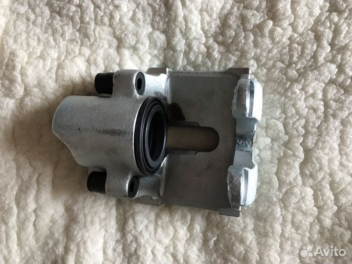 BMW X5 E53 суппорт 34116773132