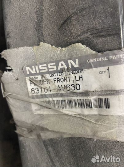 Nissan левая крыло