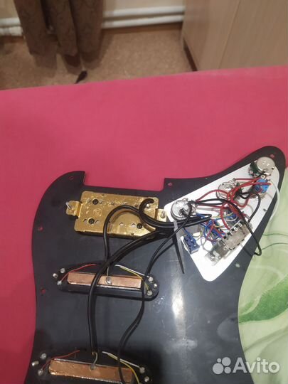 Пикгард stratocaster с хамбакерами