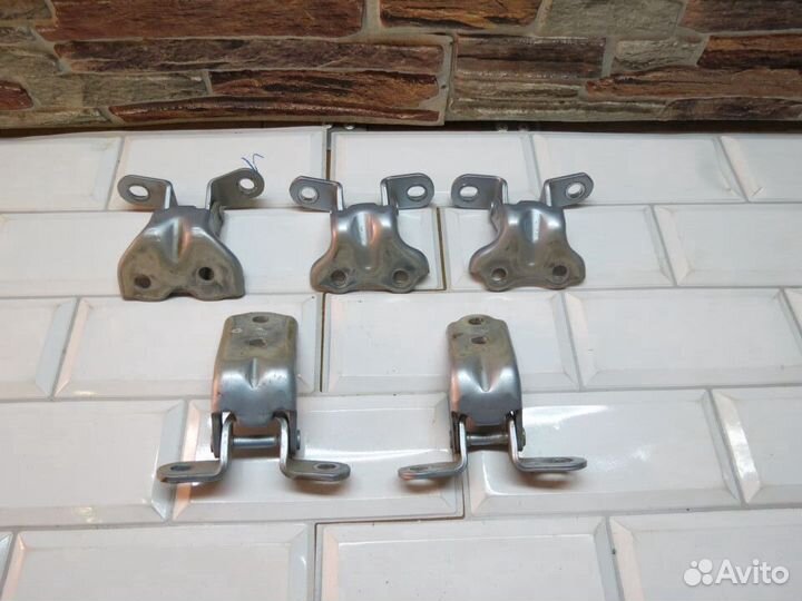 Петля Hyundai Solaris 2010-2014