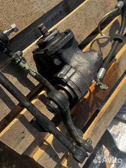 Рулевой редуктор Mercedes W126