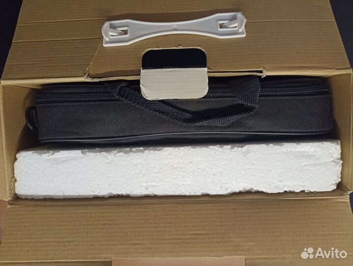 Портативный DVD плеер с TV новый в коробке