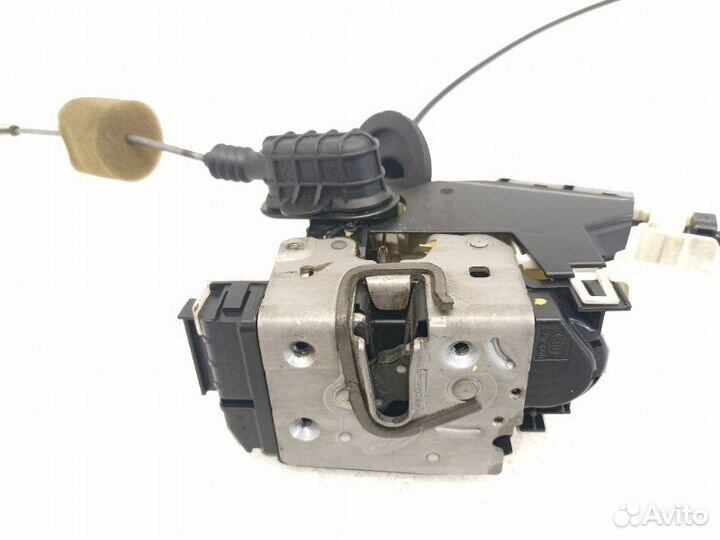 Замок двери передний левый Mercedes-Benz E-Class