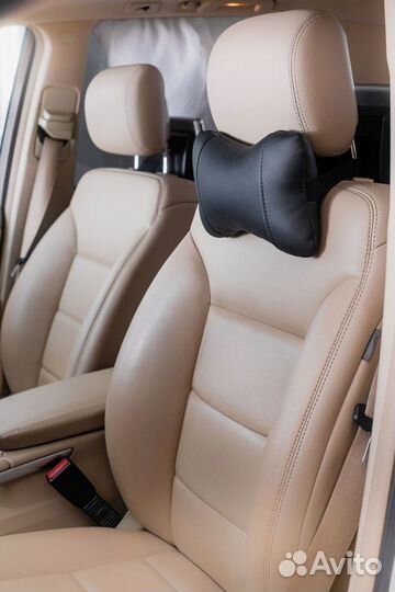 Подушка на подголовник экокожа черный