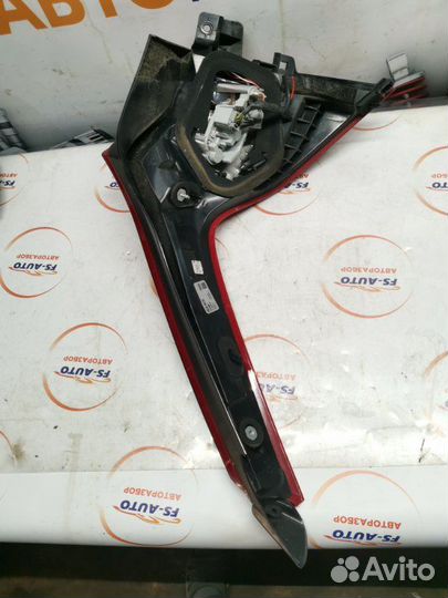 Стоп-сигнал задний правый Volvo V60 2.0 дизель