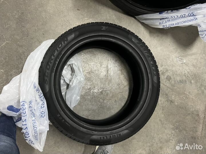 Pirelli Scorpion Winter 285/45 R22 и 325/40 R22 114V