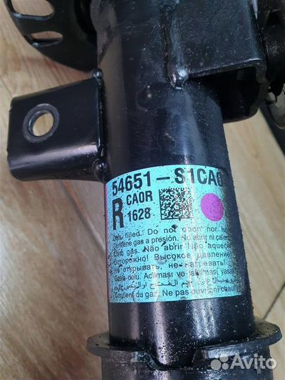 Амортизатор передний правый Hyundai SantaFe 2022