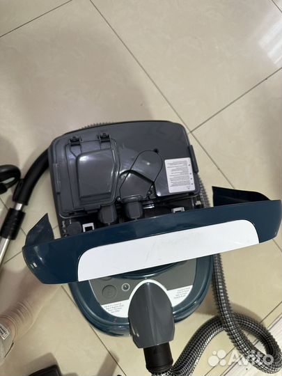 Bosch Моющий пылесос BWD41720, белый, зеленый