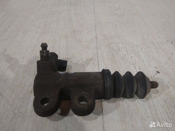 Рабочий цилиндр сцепления Mitsubishi Lancer 9 4G63