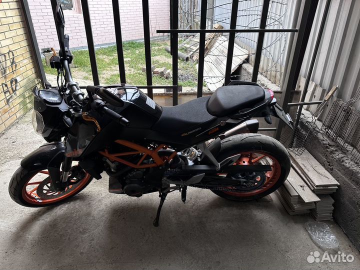 KTM duke 390