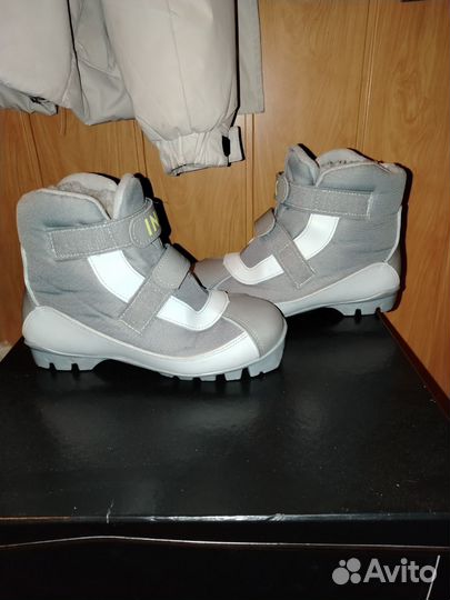 Лыжные ботинки