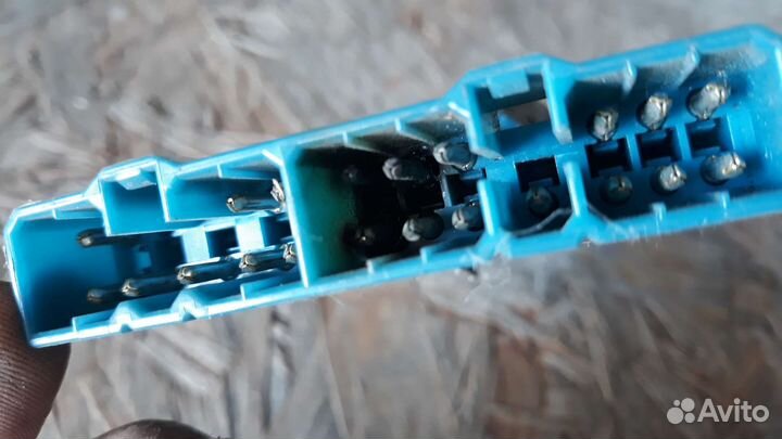 Подрулевой переключатель Toyota Crown ms110