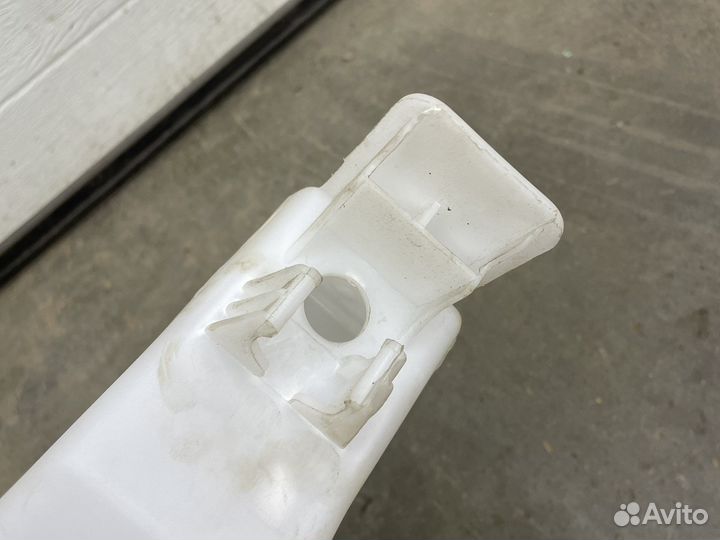 Hyundai solaris 2 бачек омывателя