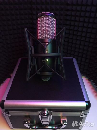 Микрофон AKG P420
