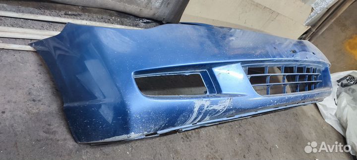 Передний бампер на Honda Civic 4D