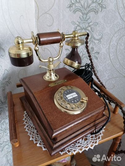 Ретро телефон