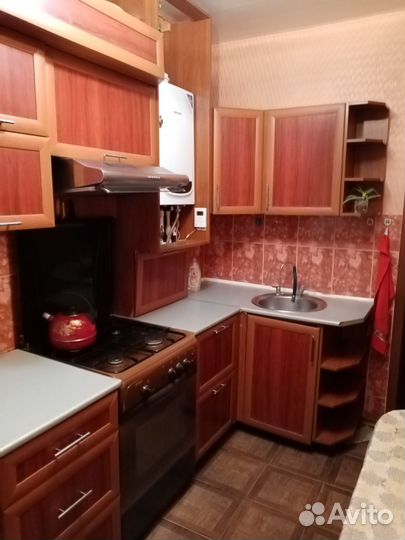 Продам кухню кухонный гарнитур бу