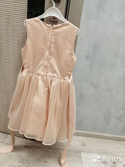 Платье для девочки праздничное